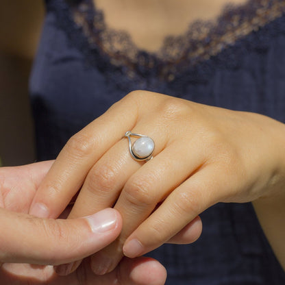 Ring 'Femininity and softness' in Moonstone and 925 silver