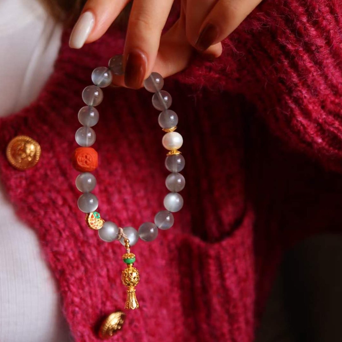 Natural Labradorite Beads Bracelet with Buddhist Lucky Charms - AAAA Quality