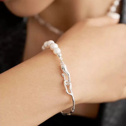 Baroque pearl bead bracelet with tree branch