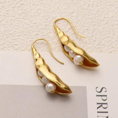 Vintage Style Pea Pod Design Gold Earrings