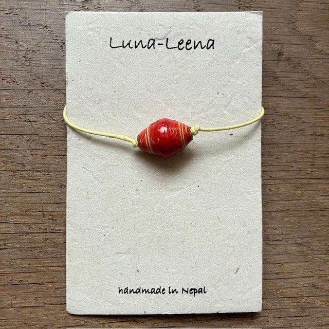 Luna-Leena armband ovaal rood - one size - gemaakt van bestaande armbanden uit Nepal