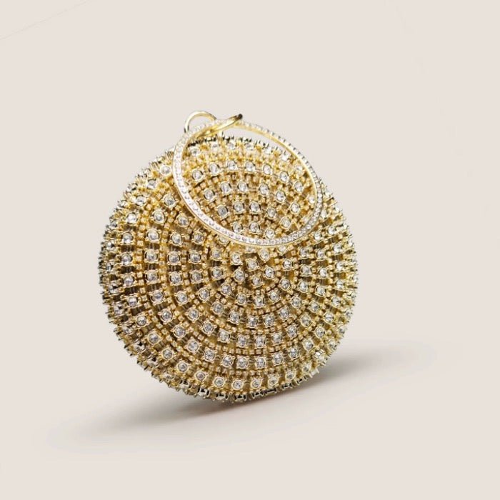 Dazzling round clutch with diamond look