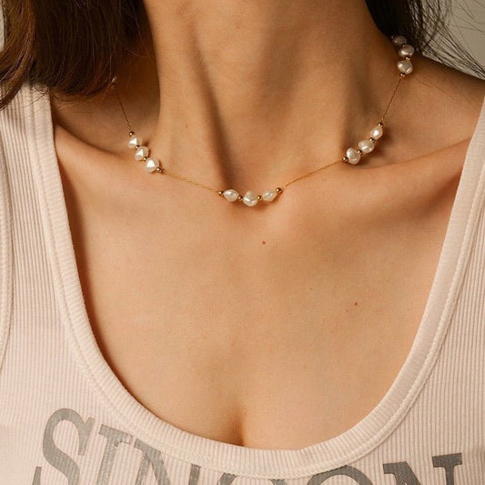 Timeless design pearl beads slim necklace