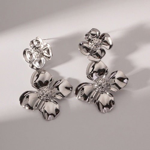 Striking look double flower oversized earrings