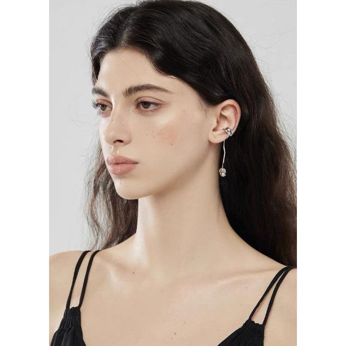 Romantic Silver Rose Ear Cuff - One Piece