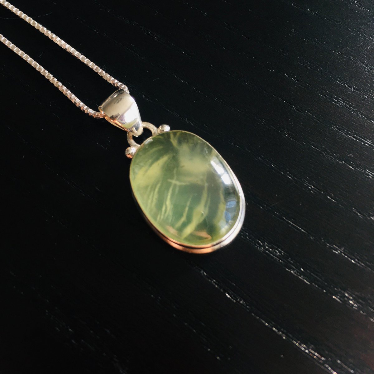 Necklace and oval pendant "Will and Manifestation" in Prehnite and Silver 925