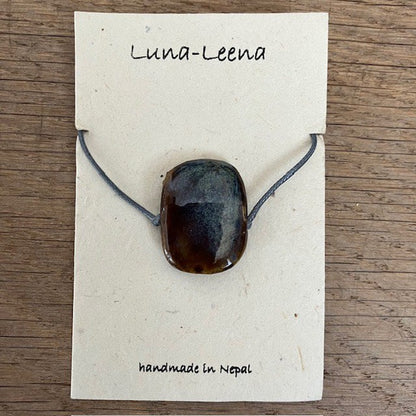 Luna-Leena armband steen zwart/grijs - one size - gerecycled en gemaakt van bestaande kettingen uit Nepal