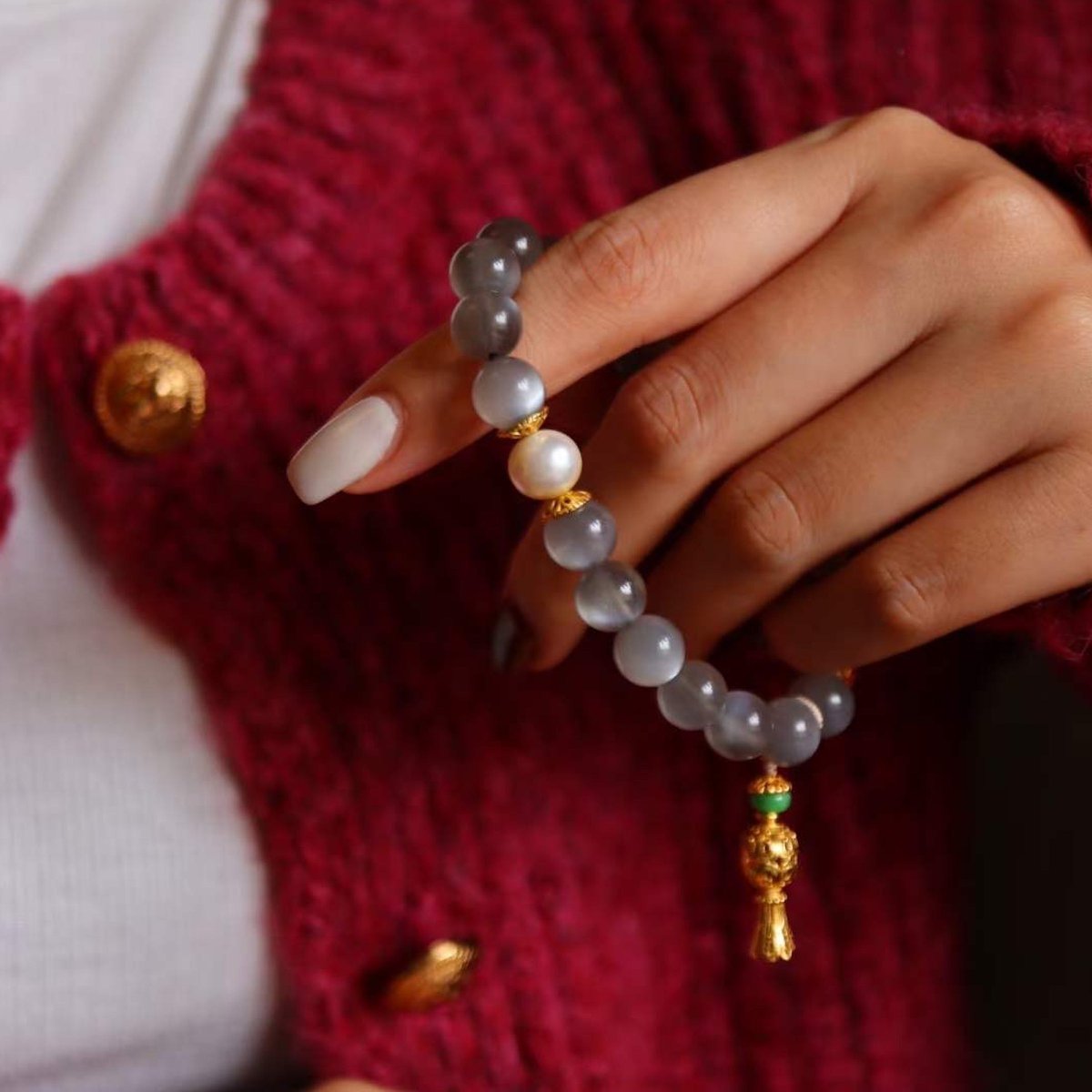 Natural Labradorite Beads Bracelet with Buddhist Lucky Charms - AAAA Quality