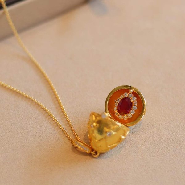 Echte Ruby Royal gouden ei medaillon hanger ketting