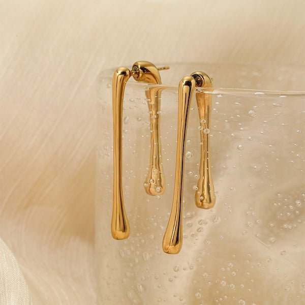 Minimalist flowing design Lava earrings