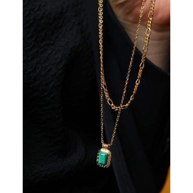 Malachite pendant necklace with double chain