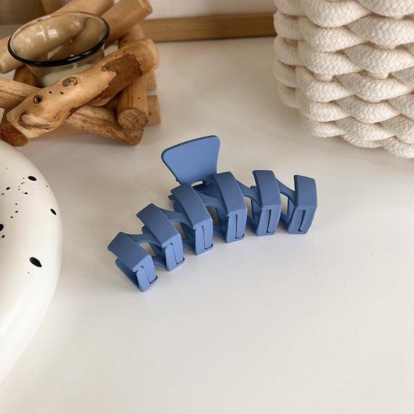 Minimalist Blue Tone Claw Hair Clips