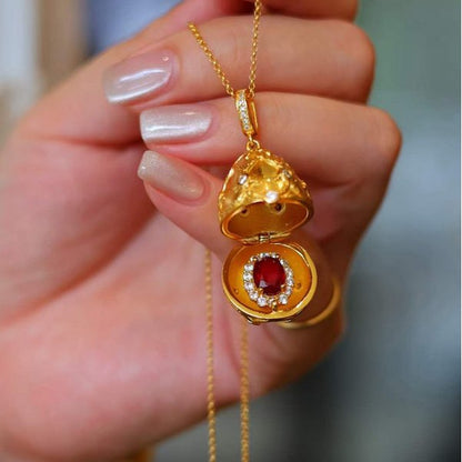 Echte Ruby Royal gouden ei medaillon hanger ketting