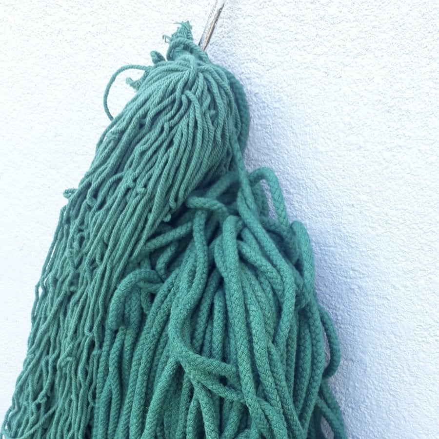 Luna-Leena plantenhanger mini macramé grenen groen - katoen - L38cm - handgemaakt in Nepal