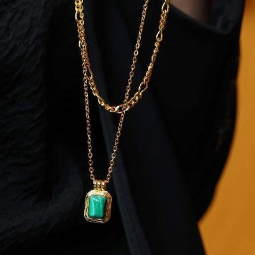 Malachite pendant necklace with double chain