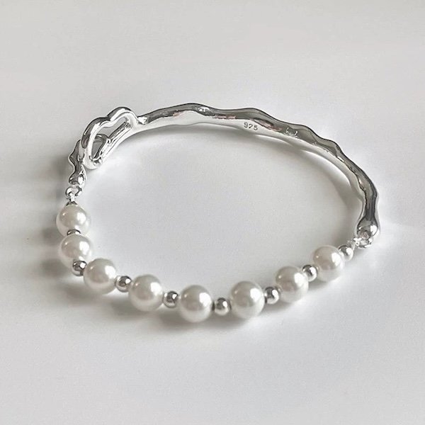 Baroque pearl bead bracelet with tree branch