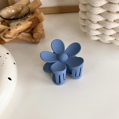 Minimalist Blue Tone Claw Hair Clips