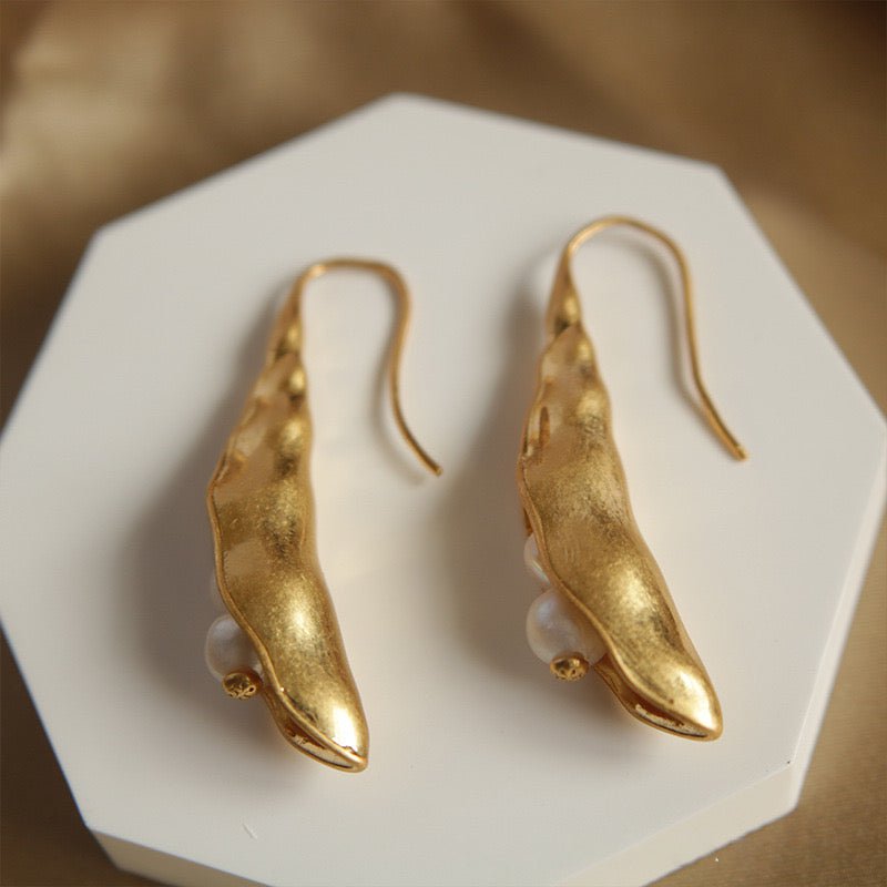 Vintage Style Pea Pod Design Gold Earrings