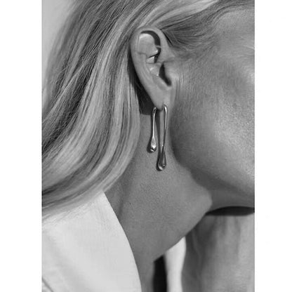 Minimalist flowing design Lava earrings