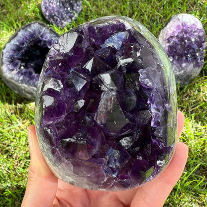 Amethyst geode from Uruguay