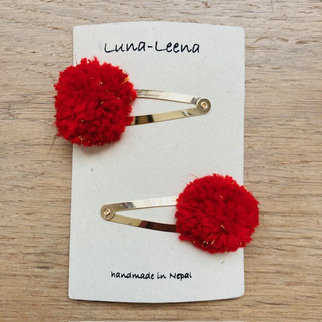 Luna-Leena haarclips pom pom 2x - rood & goud - zachte wol - handgemaakt Nepal