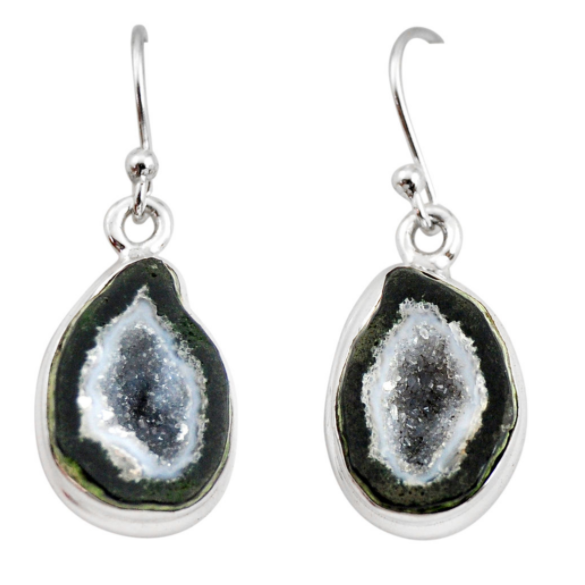 "Energy of Mother Nature" oorbellen in ruwe geode en 925 zilver