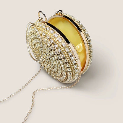 Dazzling round clutch with diamond look