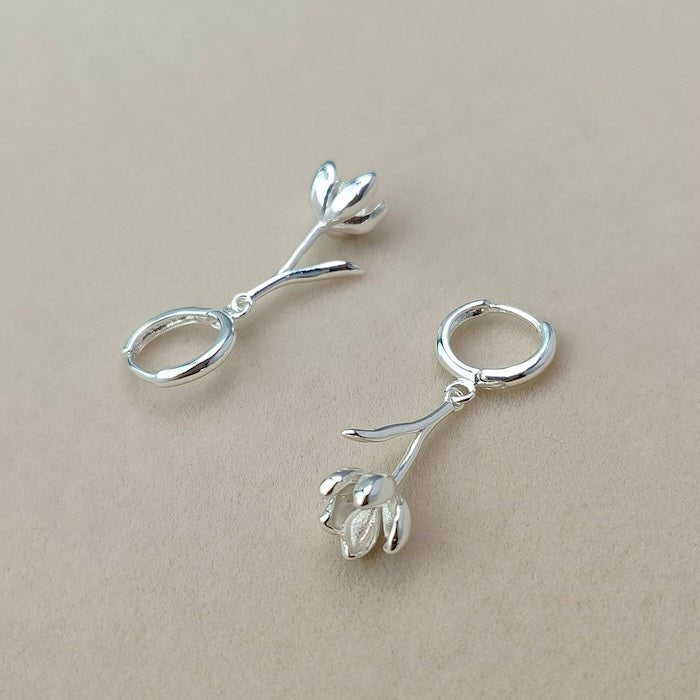 Minimalist tulip flower drop earrings