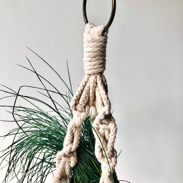 Luna-Leena plantenhanger mini macramé gebroken wit - katoen - L 38cm - handgemaakt in Nepal