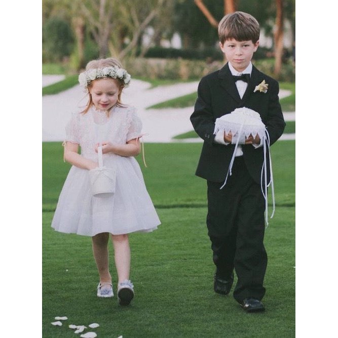 Wedding flower basket for flower girl