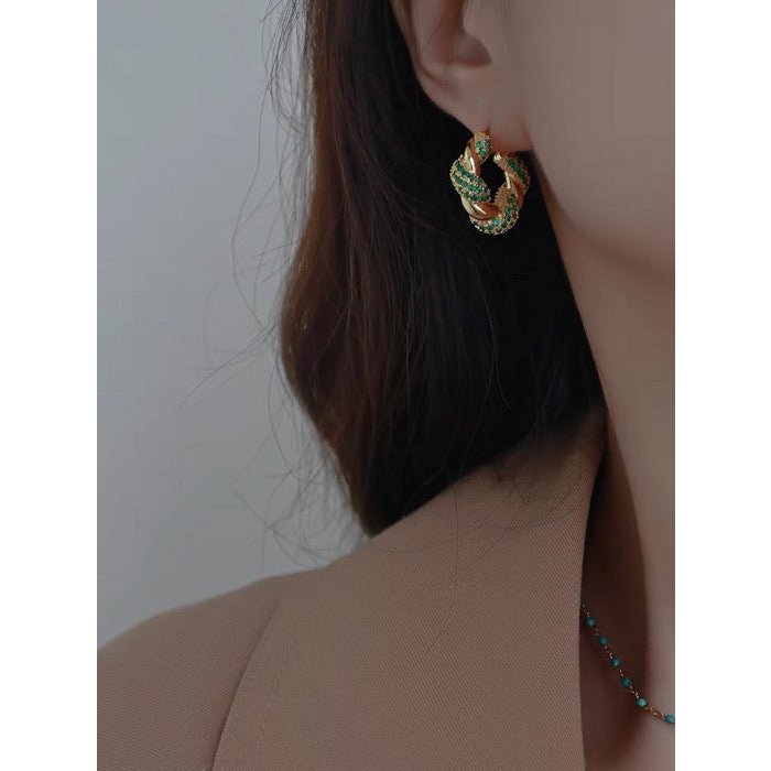 Vintage style braided earrings - green stones