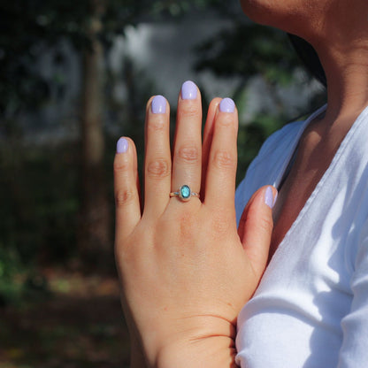 Ring 'Healing and Clairvoyance' in oval labradorite and 925 silver