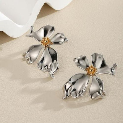 Unique design vibrant flower stud earrings