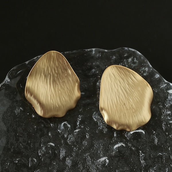 Minimalist Leaf Design Bold Earrings