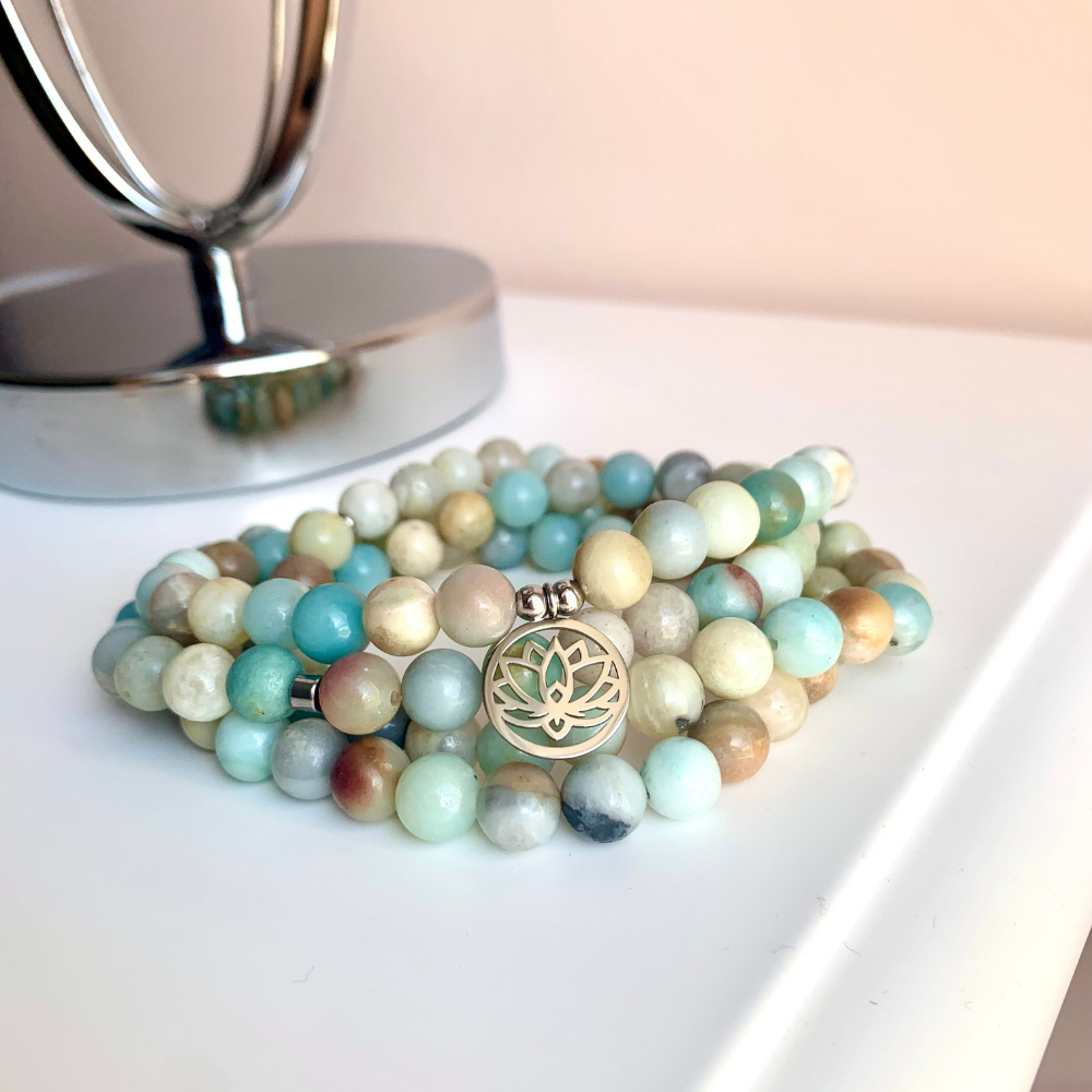 Bracelet Mala "Lotus" of 108 beads in Amazonite