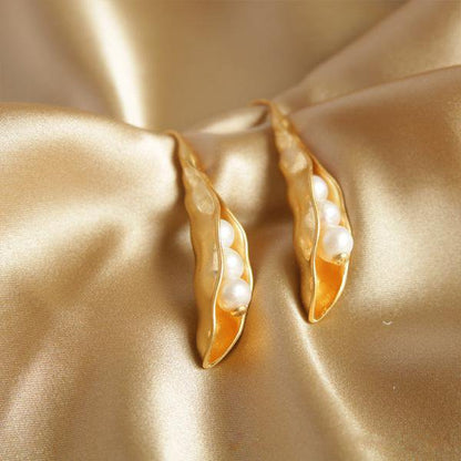 Vintage Style Pea Pod Design Gold Earrings