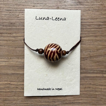 Luna-Leena armband luipaard bruin - one size - gerecycled en gemaakt van bestaande kettingen uit Nepal